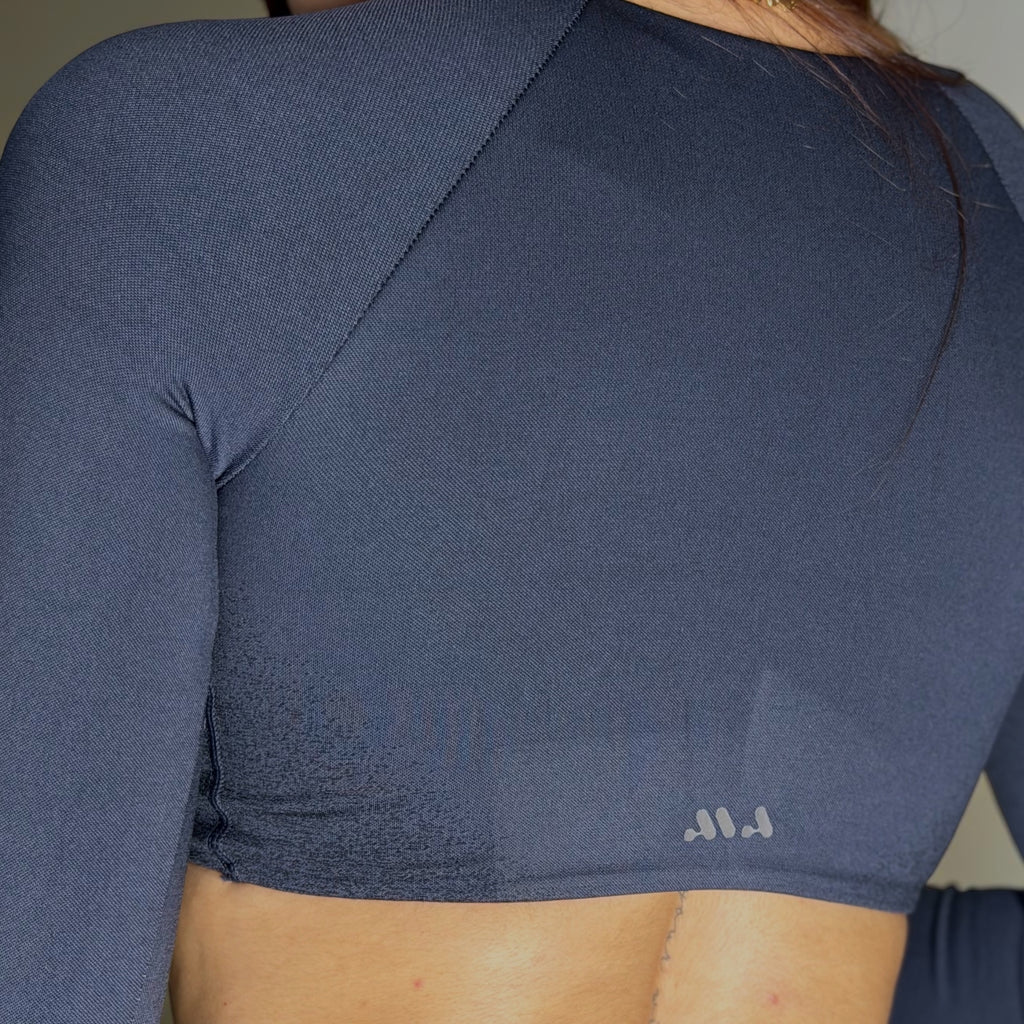 Elements V-cut Long Sleeve