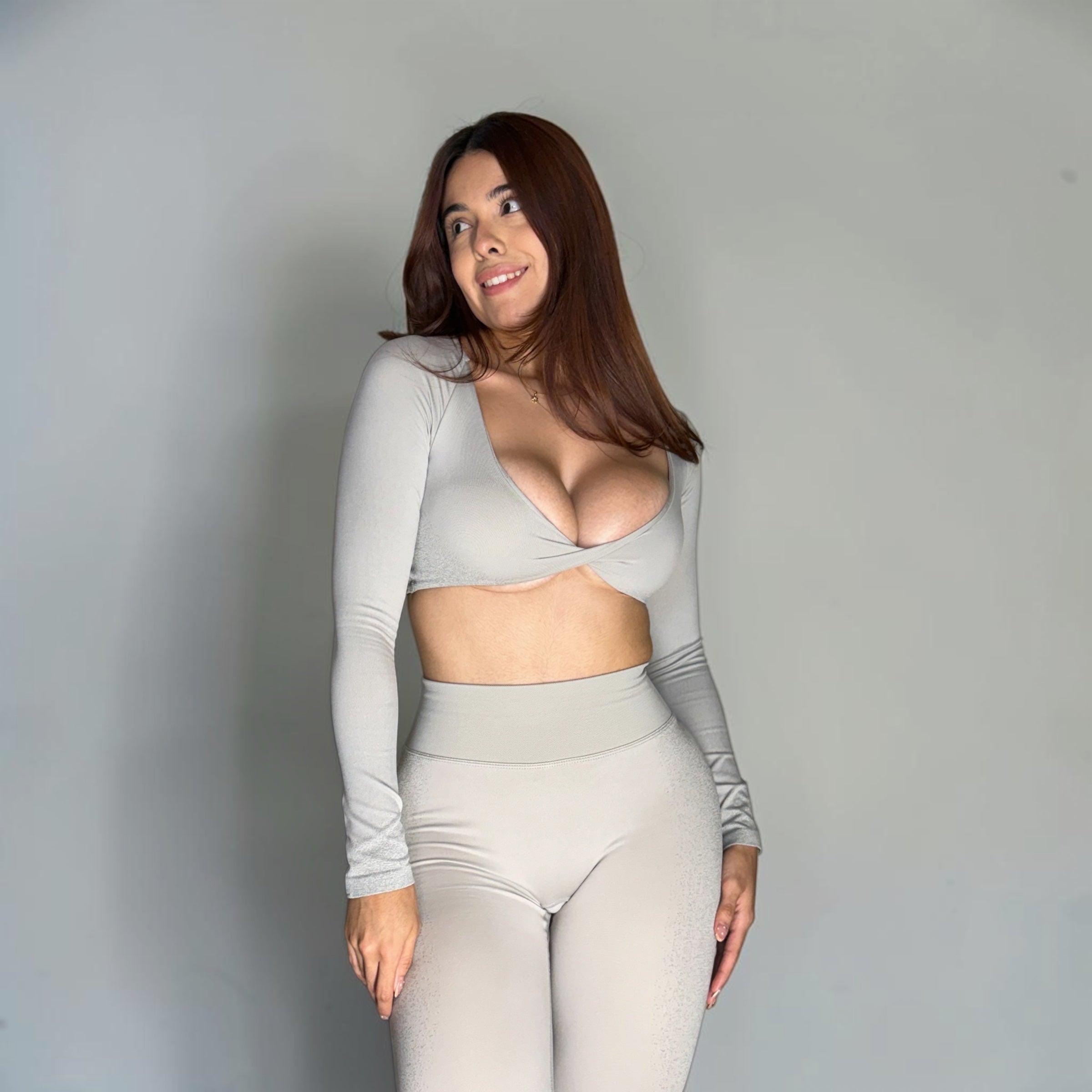 Elements V-cut Long Sleeve